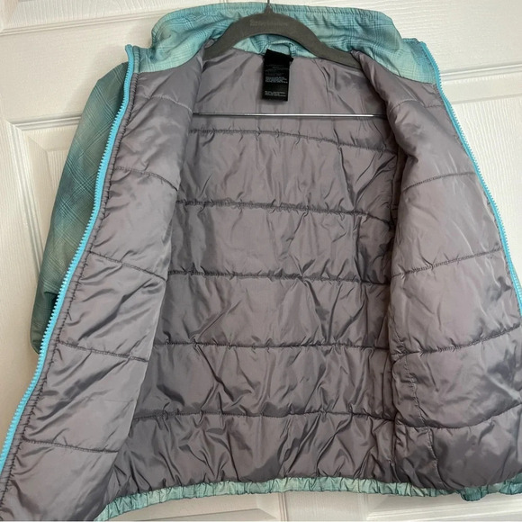The North Face Girl Puffer Jacket Blue Green Gray Plaid Full Zip Size Medium GUC - Picture 7 of 7